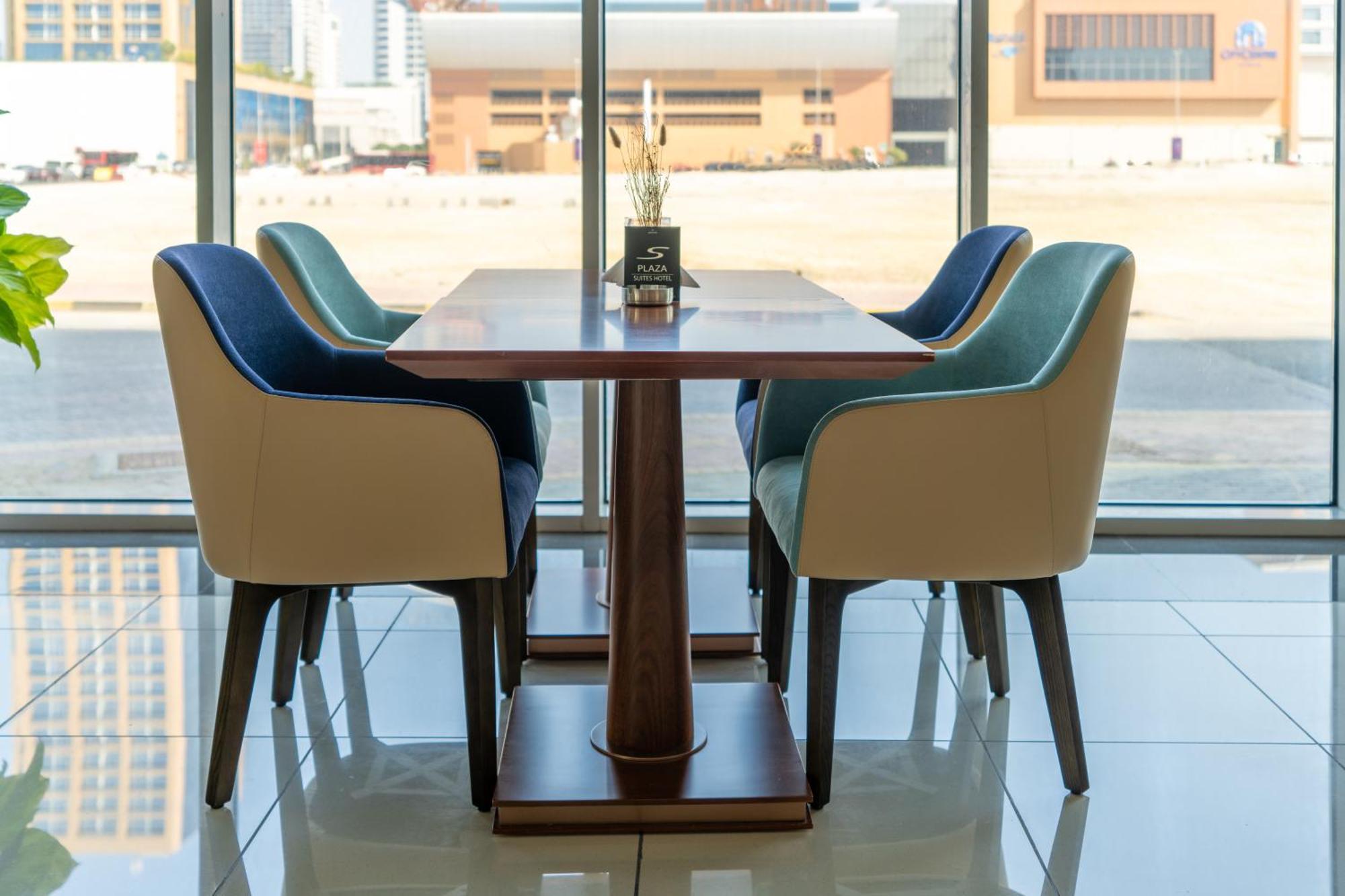 S Plaza Suites Hotel Seef Ngoại thất bức ảnh