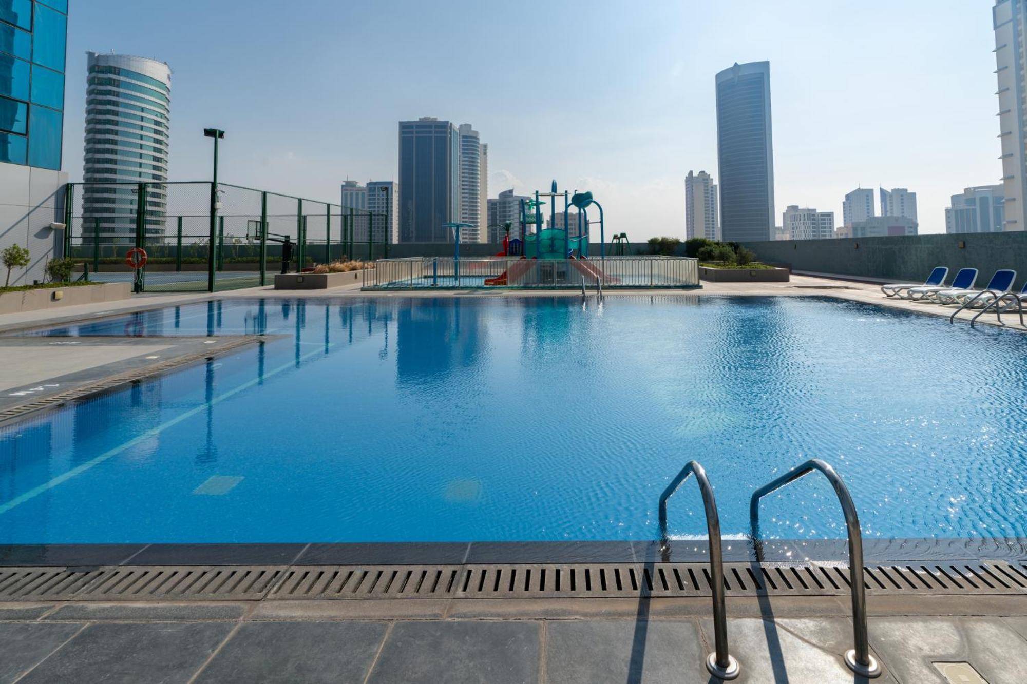 S Plaza Suites Hotel Seef Ngoại thất bức ảnh