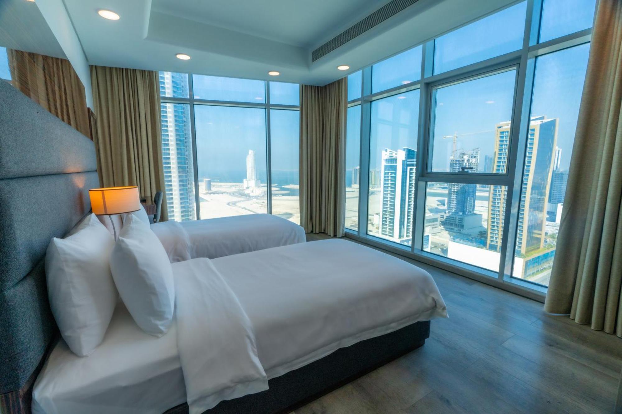 S Plaza Suites Hotel Seef Ngoại thất bức ảnh