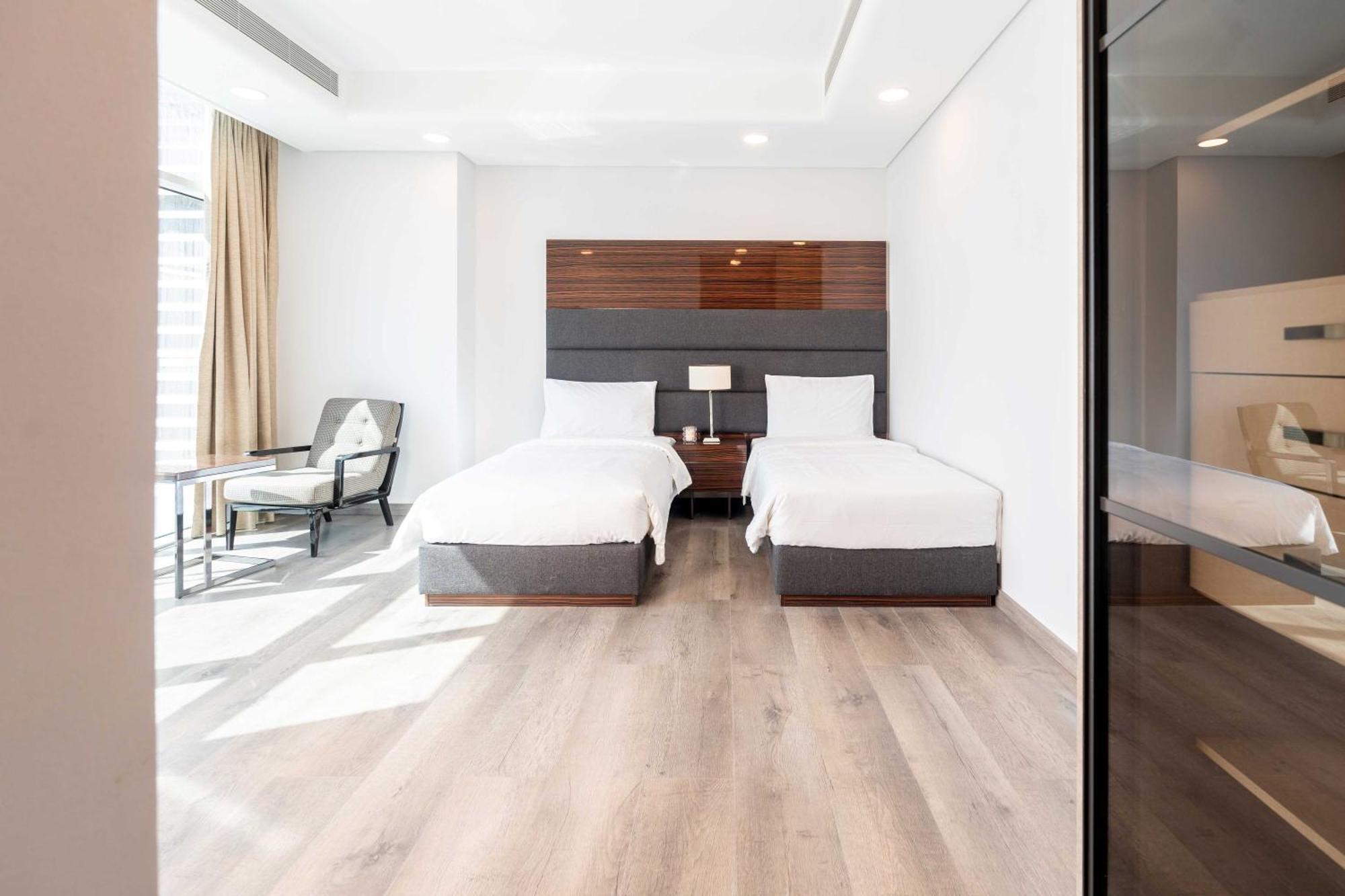 S Plaza Suites Hotel Seef Ngoại thất bức ảnh
